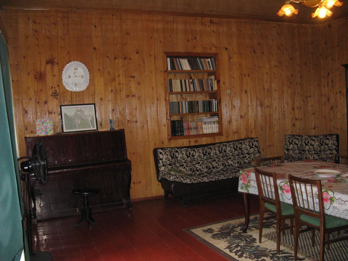 Ushba Hotel Mestia Buitenkant foto